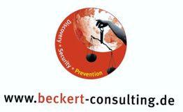 Logo mit Weltkarte, Waage und Text "Discovery, Security, Prevention". Website: beckert-consulting.de.