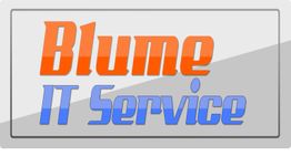 Text: "Blume IT Service" in rot und blau auf grauem Hintergrund.