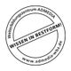 Kreisförmiges Logo des Weiterbildungszentrums ADMEDIA mit dem Slogan "WISSEN IN BESTFORM!".