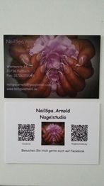 Visitenkarten von NailSpa. Arnold mit Kontaktinformationen und QR-Codes für Social Media.