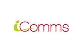 Logo mit dem Wort "iComms" in Rot auf weißem Hintergrund. Links ein grüner Bogen.