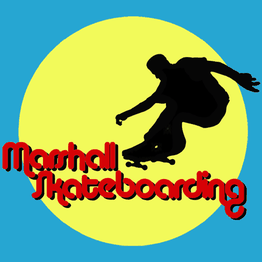 Silhouette von Skateboarder vor gelbem Kreis mit Text "Marshall Skateboarding" auf blauem Hintergrund.