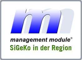 Logo mit großem "m", Text "management module" und "SiGeKo in der Region" in Grün.