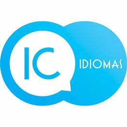 Logotipo azul de IC Idiomas con forma de bocadillo de diálogo.