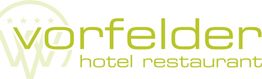 Logo mit grünem Text "Vorfelder Hotel Restaurant" und dezentem Sternensymbol im Hintergrund.