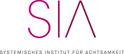 Logo des Systemischen Instituts für Achtsamkeit mit den Buchstaben SIA in lila Farbe.