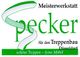 "Logo von Pecker, Meisterwerkstatt für Treppenbau in Düsseldorf, mit grünem Treppendesign."