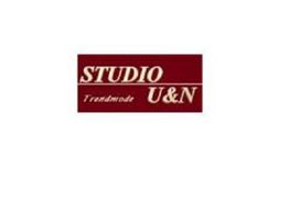 Rotes Logo mit der Aufschrift "STUDIO Trendmode U&N" in weißer Schrift.