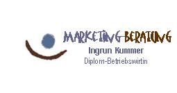 Logo für Marketing-Beratung mit blauem Punkt und braunem Bogen sowie Text: Ingrun Kummer.