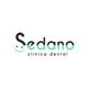 Logo de "Sedano Clínica Dental" con texto negro y detalles azules en una sonrisa estilizada.