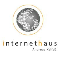 Logo mit Weltkugel, Text "internethaus" und "Andreas Kalfaß".