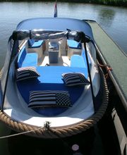 Sloep in Stevensweert