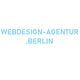 Text in hellblau: "WEBDESIGN-AGENTUR .BERLIN" auf weißem Hintergrund.
