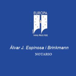 Logo de Europa; texto: "Àlvar J. Espinosa i Brinkmann, NOTARIO" sobre fondo azul.