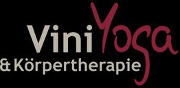 Schwarzes Logo mit Schriftzug "ViniYoga & Körpertherapie" in Grau und Rot.