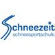 Logo der Schneesportschule "Schneezeit" mit stilisiertem Skispur-Design in Blau.