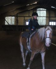 Katharina beim reiten