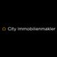 Schwarzer Hintergrund mit Logo und Text "City Immobilienmakler" in weißer Schrift.