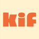 Texte orange "kif" sur fond beige.