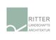 Ritter Landschaftsarchitektur-Logo in Grün und Grau mit stilisiertem Bogen und Linie.