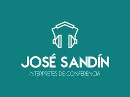 Logotipo de José Sandín, intérpretes de conferencia, con auriculares sobre fondo verde.