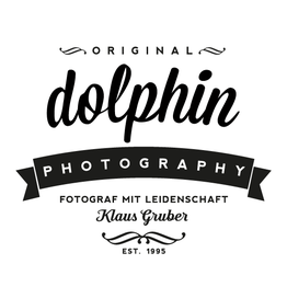 Logo mit Text: "Original Dolphin Photography, Fotograf mit Leidenschaft, Klaus Gruber, Est. 1995".
