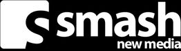 Logo mit dem Schriftzug "smash new media" auf schwarzem Hintergrund. Links ein stilisiertes S.
