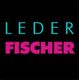 Textlogo: "LEDER FISCHER" in türkisblau und pink auf schwarzem Hintergrund.