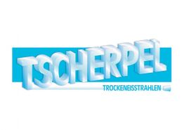 3D-Schriftzug "TSCHERPEL TROCKENEISSTRAHLEN" mit blauem Hintergrund.