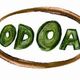 Textlogo "FOODOASE" in grünen Buchstaben, umgeben von braunen, geschwungenen Linien.
