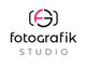 Logo mit stilisiertem "FG" und Schriftzug "fotografik STUDIO" in modernem Design.
