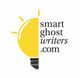 Gelbe Glühbirne mit der Aufschrift "smartghostwriters.com" auf weißem Hintergrund.