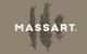 Texto "MASSART" sobre ramas de romero en fondo marrón.