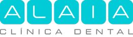 Logotipo de Alaia Clínica Dental con letras azules sobre un fondo blanco.