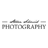 "Logo: Steven Schmid Photography in schwarzer Schrift auf weißem Hintergrund."
