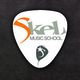 Pletta con logo "Skel Music School" su sfondo nero.