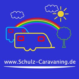 Bunte Wohnwagen, Regenbogen, Sonne und Baum auf blauem Hintergrund, Text: www.Schulz-Caravaning.de