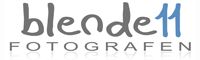 Logo mit Text "blende11 FOTOGRAFEN" in Grau und Blau auf weißem Hintergrund.