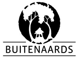 Logo van "Buitenaards" met bomen, een huisje en zwarte achtergrond in cirkelvorm.