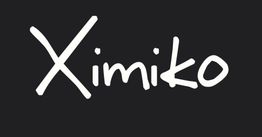 Texto blanco "Ximiko" sobre fondo negro.