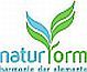 Logo mit grünen Blättern und Text "naturform - Harmonie der Elemente".