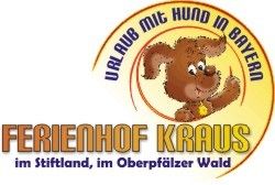 Logo: "Ferienhof Kraus" mit lachendem Hund, Text: "Urlaub mit Hund in Bayern".