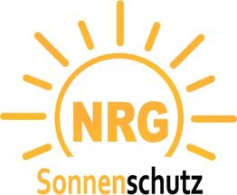 NRG Sonnenschutz-Logo mit gelber Sonne und Schriftzug in Orange und Schwarz.