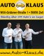 Drei Männer in weißen Hemden posieren vor einem Autohaus-Schild mit der Aufschrift "Auto Klaus".