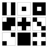 Neun Quadrate mit schwarz-weißen geometrischen Mustern in einem Raster angeordnet.