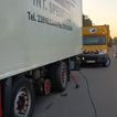 LKW eines Umzugsunternehmens steht auf einer Straße
