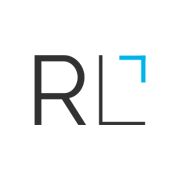 Logo minimalista con letras "RL" y un diseño de esquina azul en la parte superior derecha.