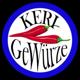 Das Logo zeigt "Keri Gewürze" mit zwei roten Chilischoten auf weißem Hintergrund und blauem Rand.