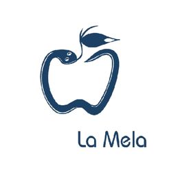 Logo stilizzato di una mela blu con un verme, testo "La Mela".