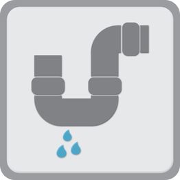 Icono de tubería con fuga, tres gotas de agua azul cayendo. Fondo gris claro.